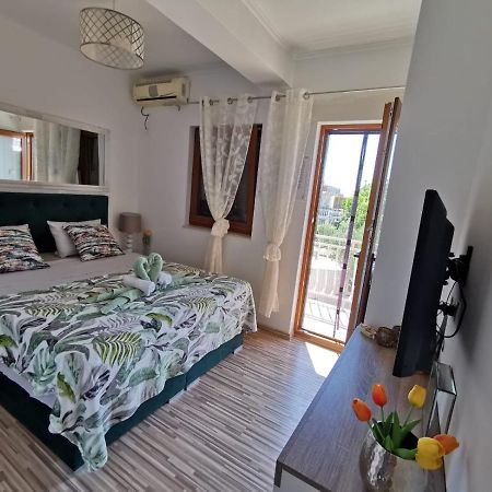 Hotel Soba Mia Sukošan Esterno foto