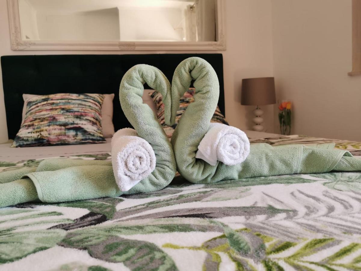 Hotel Soba Mia Sukošan Esterno foto